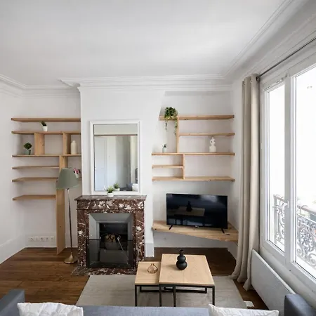 Spacieux De 2 Pieces A Montmartre 아파트 *