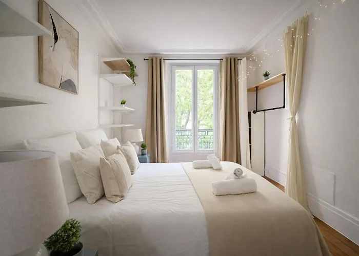 Spacieux De 2 Pieces A Montmartre 아파트